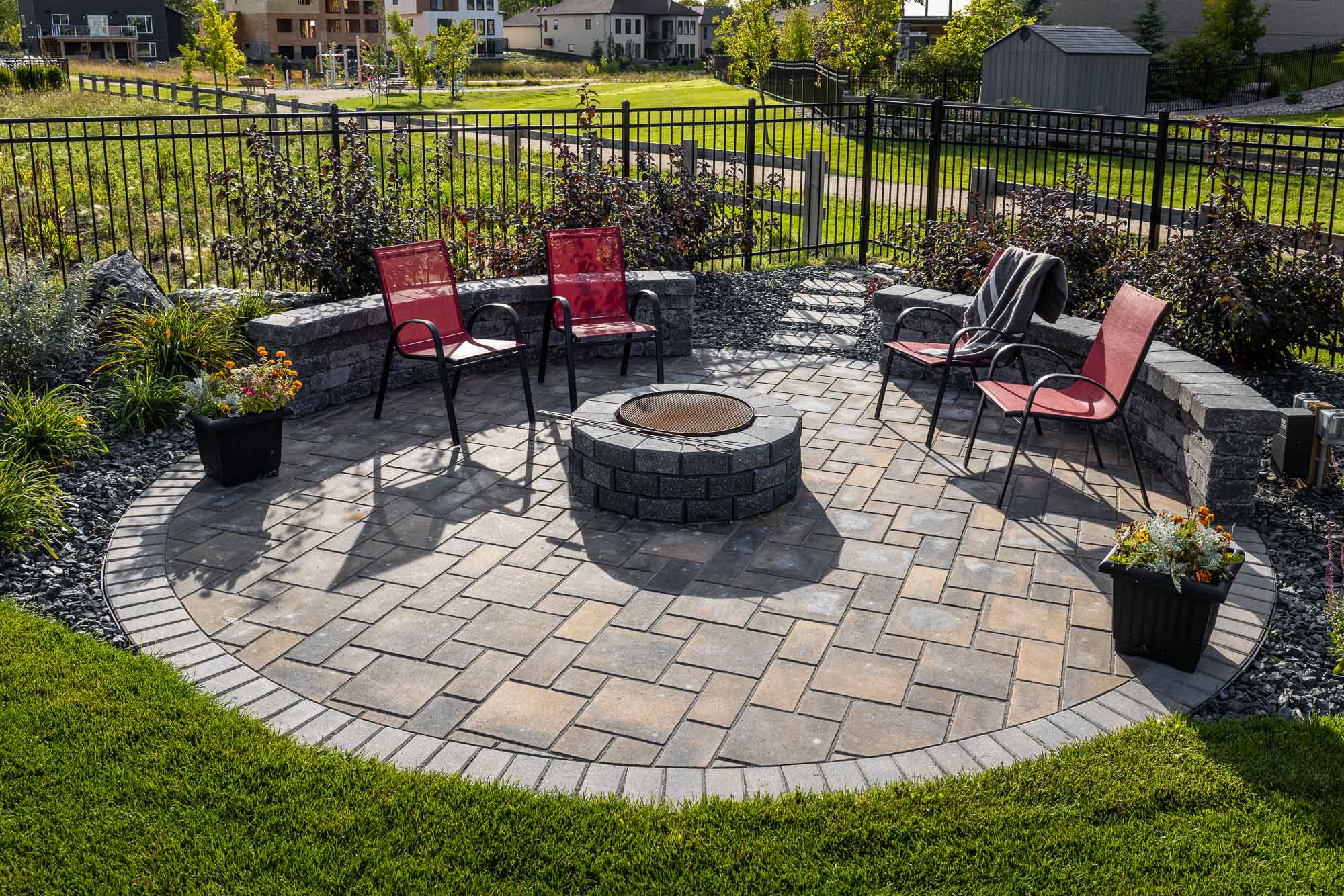 Home - Hardscapes | Stunning Meeting Functional